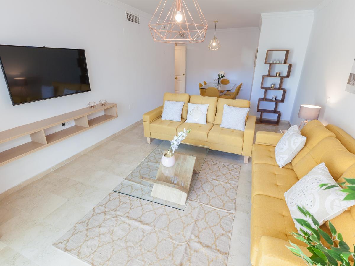 Vacation Marbella I Contemporary Central Apartment, Swimming-Pool, 24-7 Security, A Minute From The Marina, The Sea And Luxury Shopping Eksteriør bilde